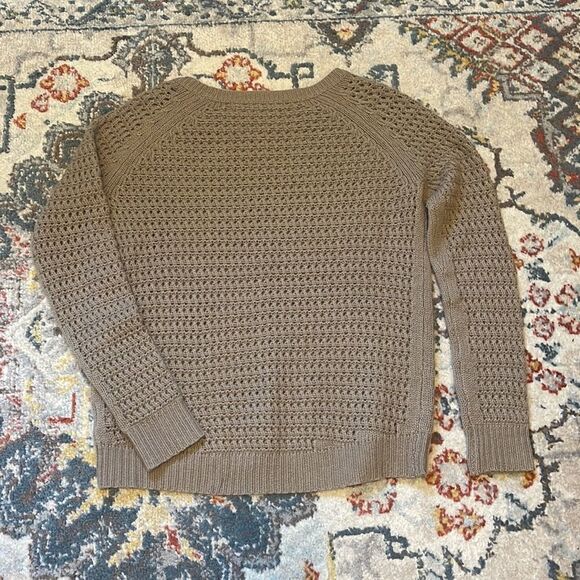 360 Cashmere Knit Sweater - Picture 6 of 7